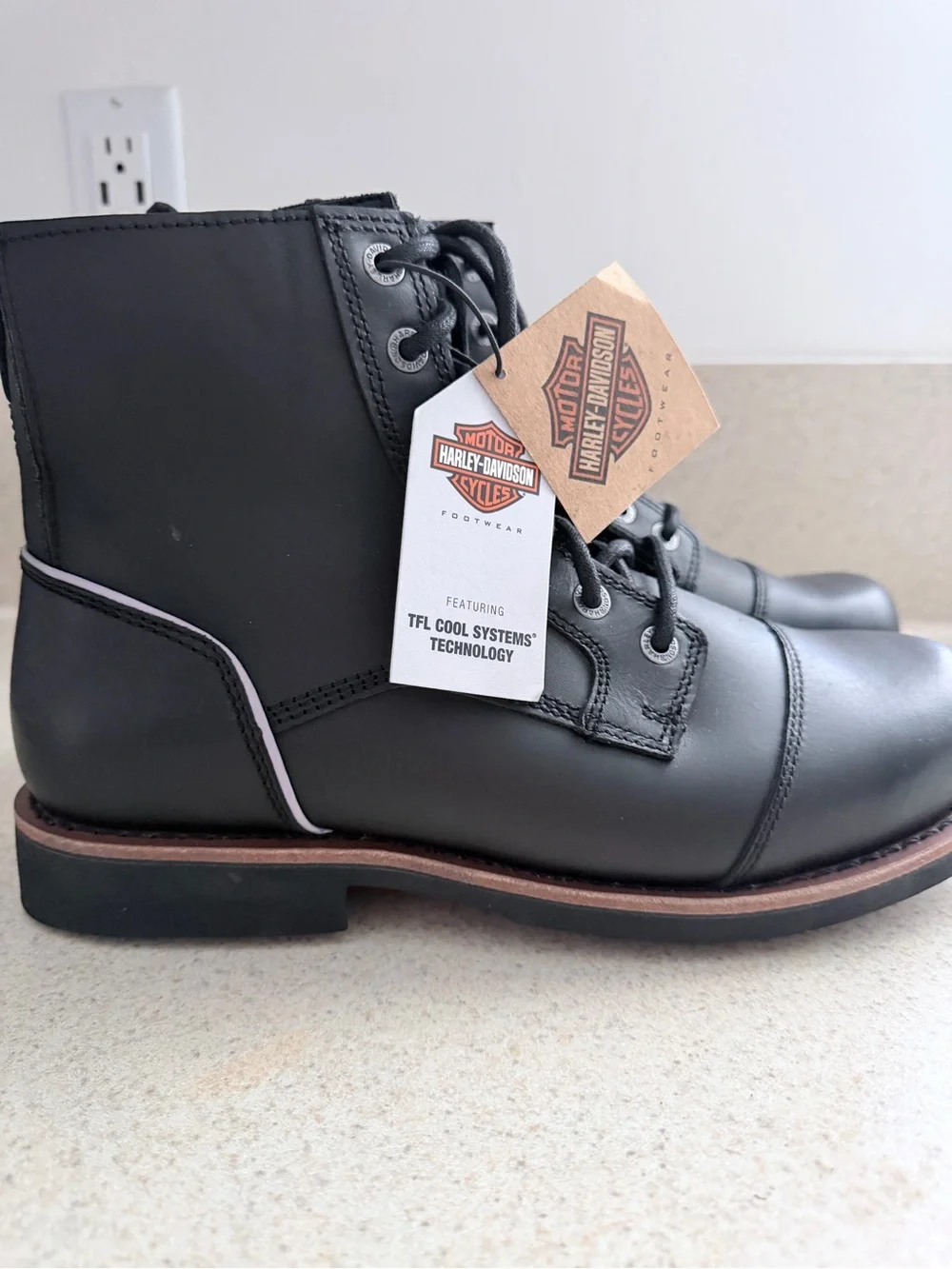 Harley-Davidson Black Leather Lace-Up Motorcycle Boots with Brown Trim